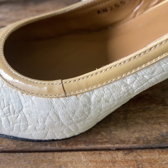 Stuart Weitzman Size 8 M Pointy Toe Slingback Heels - Picture 11 of 15